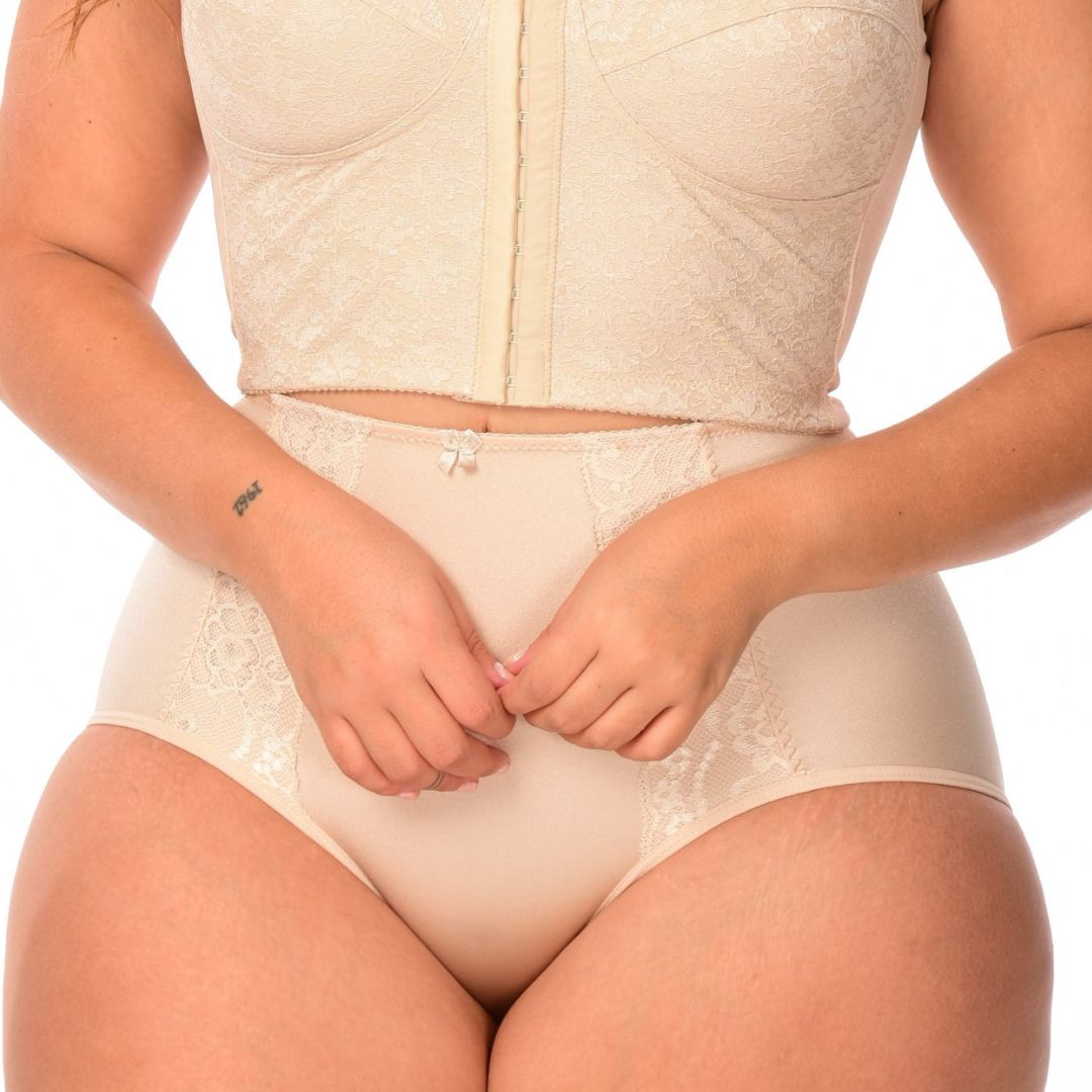 Panty a la cadera tiro alto Ref. 124